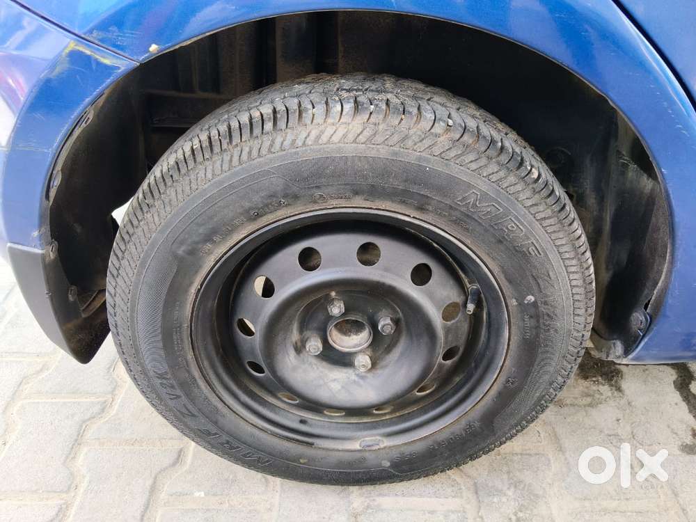 Maruti Suzuki Swift 2011-2014 Vxi, 2013, Petrol