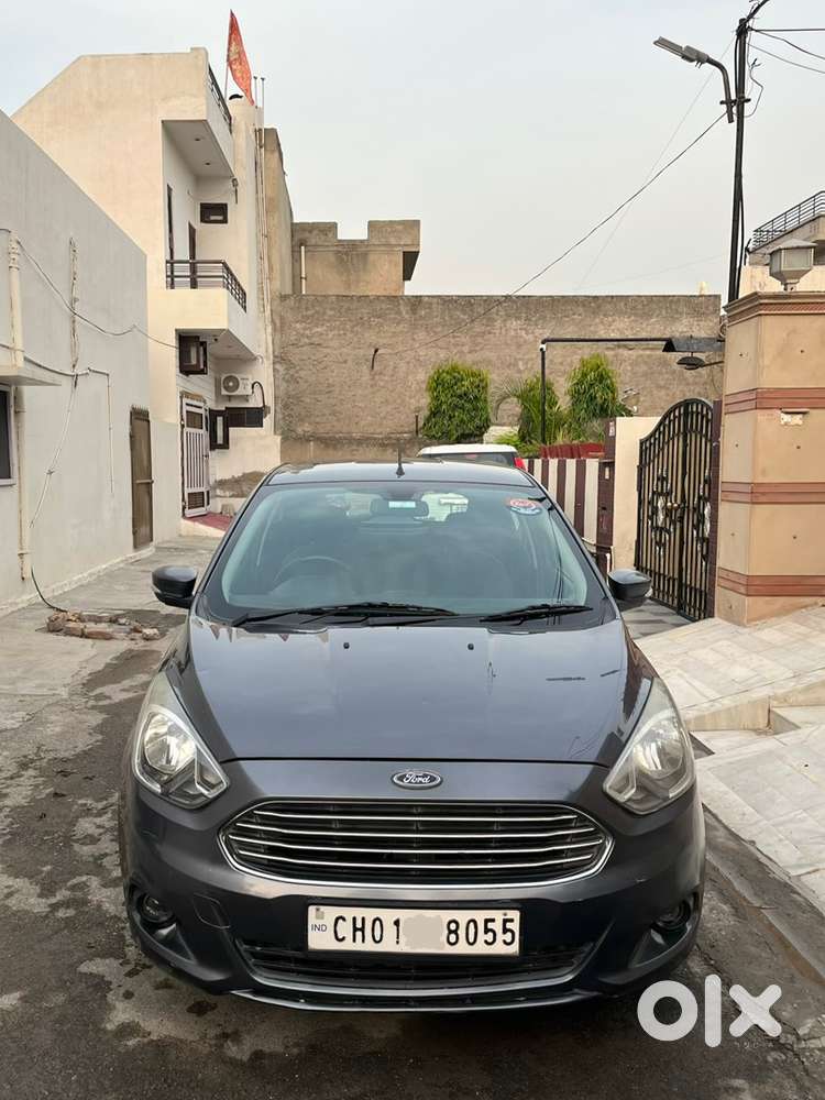 Ford Figo Petrol 2016