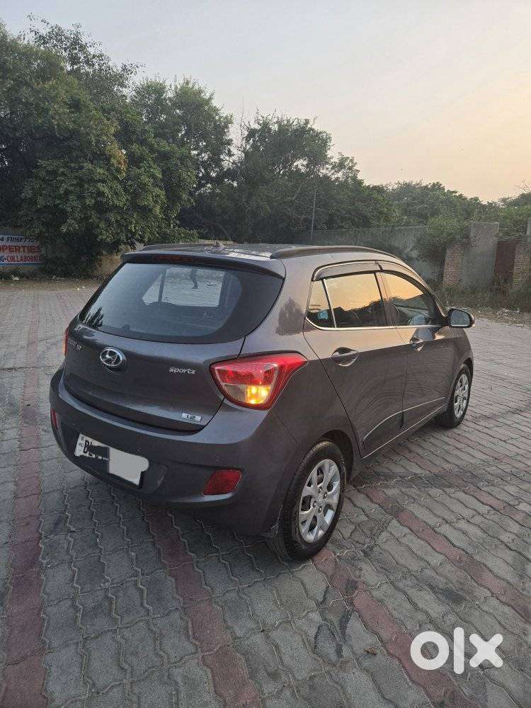 Hyundai Grand I10 Sportz, 2016, Petrol