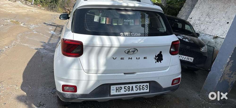 Hyundai Venue 2021 Petrol Well Maintained
