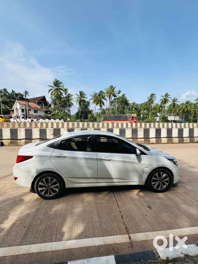 Hyundai Verna 1.6 Vtvt At Sx, 2016, Petrol