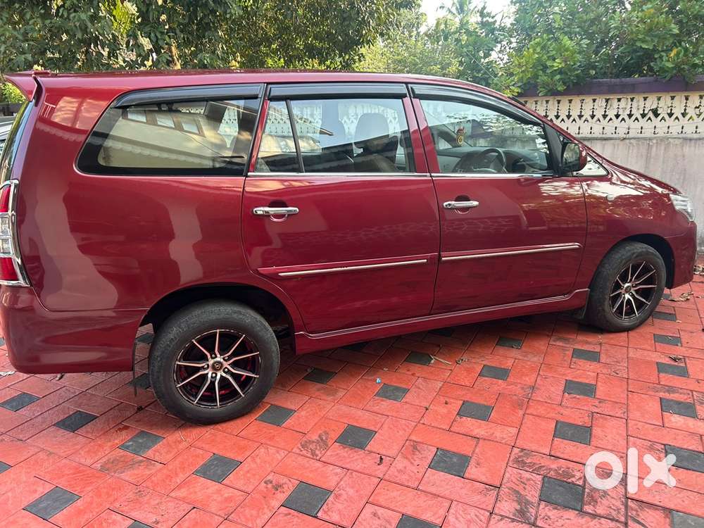 Toyota Innova 2013 Diesel Well Maintained