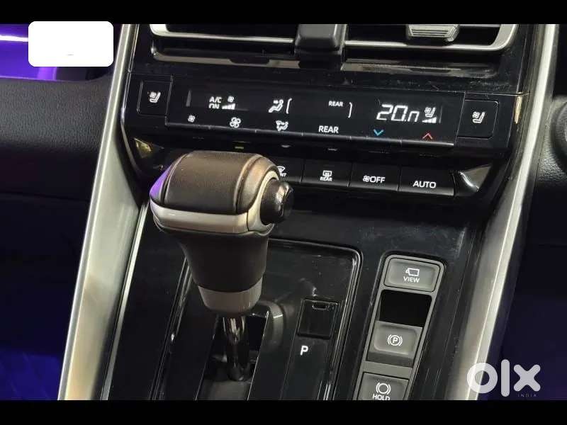 Toyota Innova Hycross 2.0 Zx (o) Hybrid 7 Str, 2024, Petrol