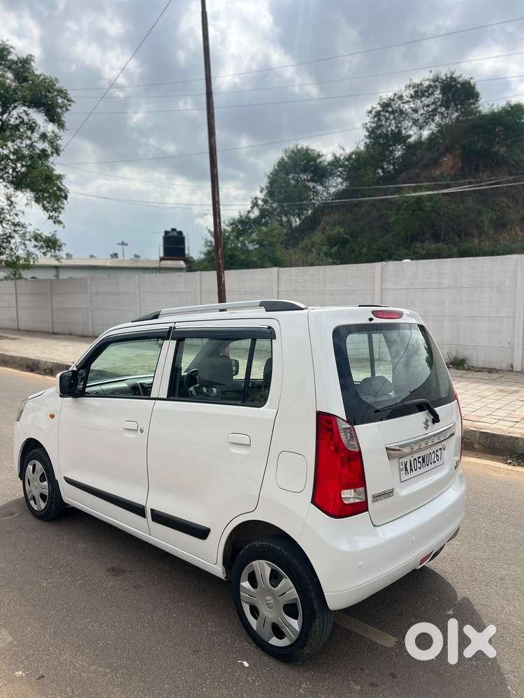Maruti Suzuki Wagon R Vxi Amt1.2, 2016, Petrol