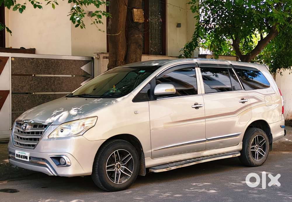 Toyota Innova 2.5 G (diesel) 8 Seater, 2015, Diesel