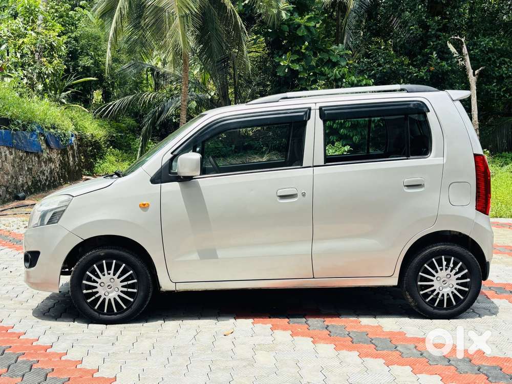 Maruti Suzuki Wagon R Vxi 1.0, 2016, Petrol