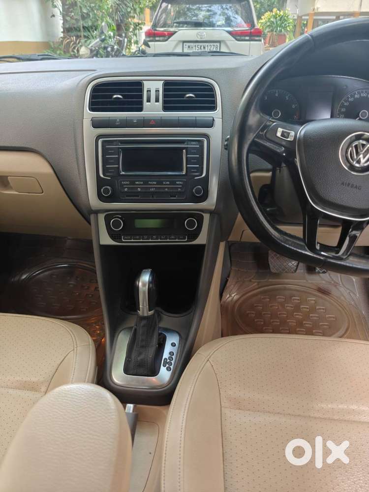 Volkswagen Vento Tsi Dsg (2015)  Automatic - Petrol + Cng  72,130 K