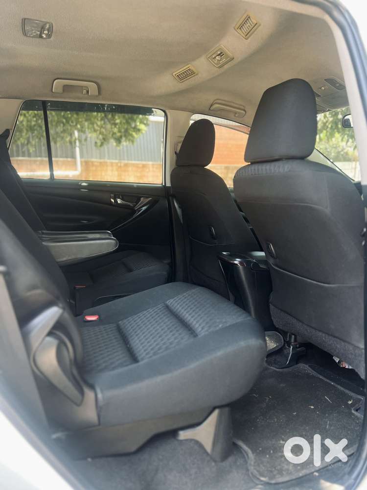 Toyota Innova Crysta 2.4 G Mt, 2017, Diesel