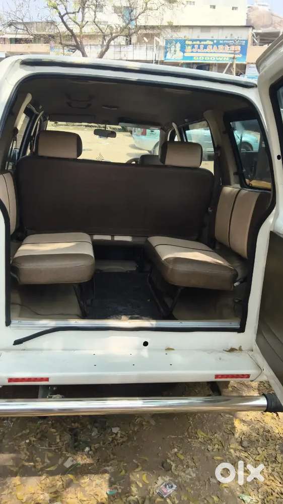 Chevrolet Tavera Neo 2013