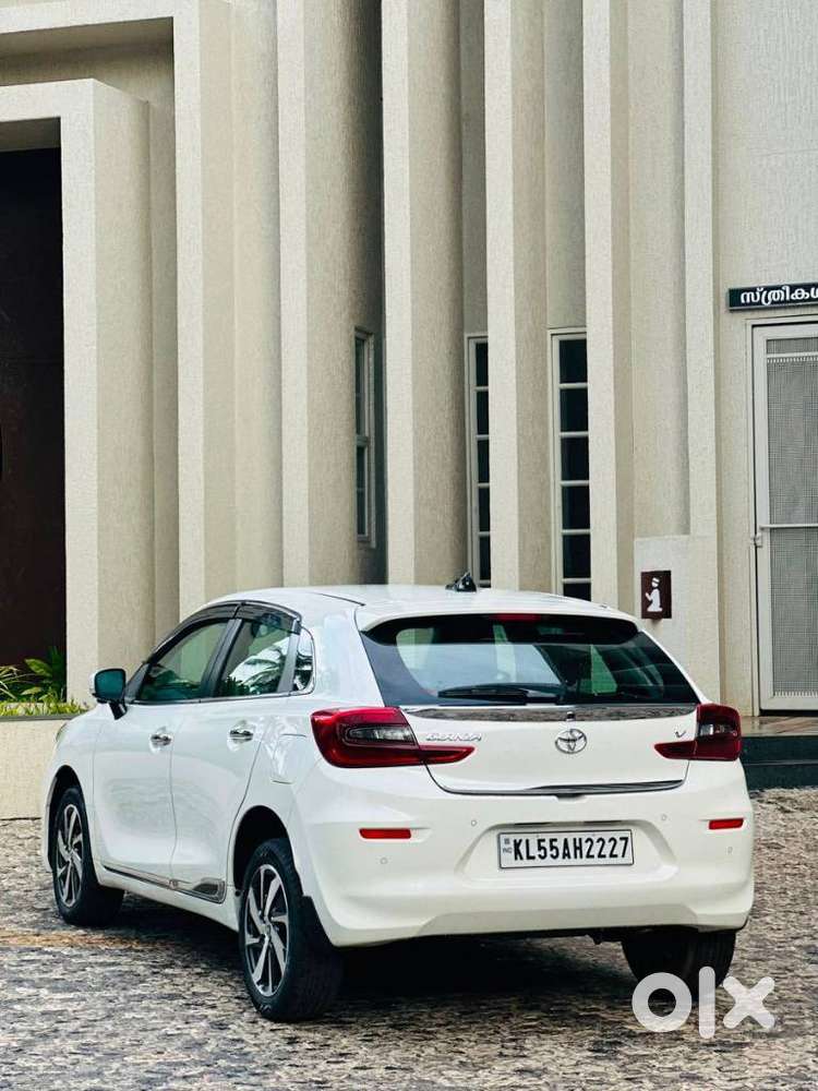 Toyota Glanza 1.2 V Amt, 2023, Petrol