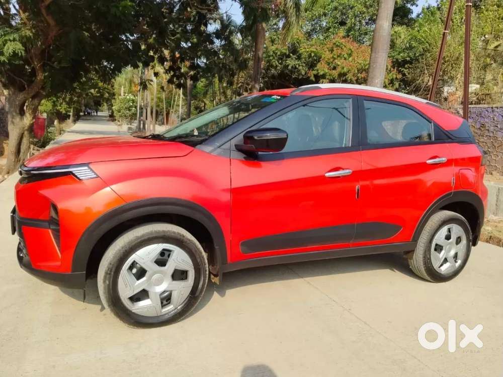 Tata Nexon, 2024, Petrol