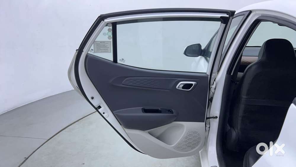 Hyundai Aura 1.2 Sx Cng, 2023, Cng & Hybrids