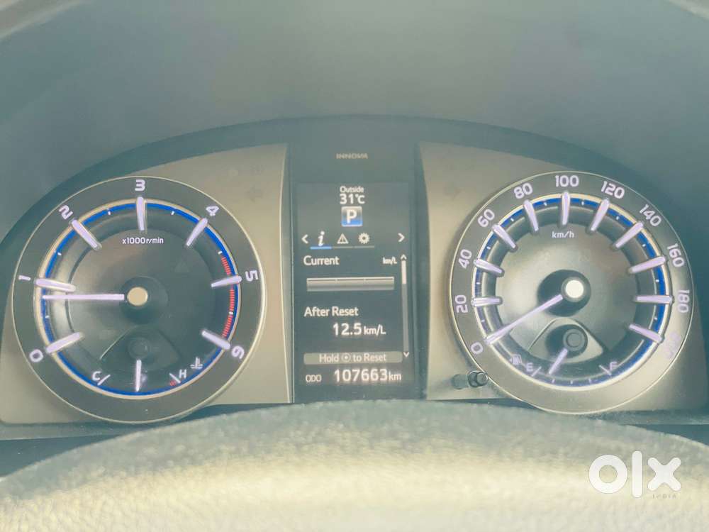 Toyota Innova Crysta 2.8z Automatic, 2016, Diesel