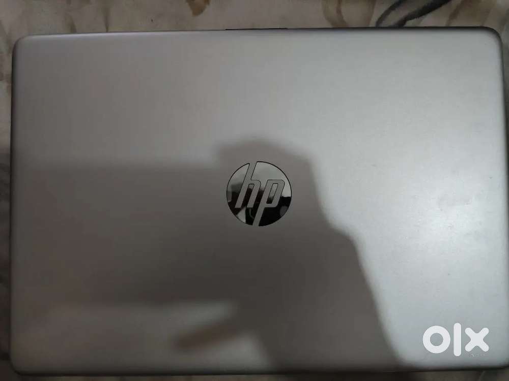 HP AMD Ryzen 5 , 8/512 with AMD Radeon graphic card