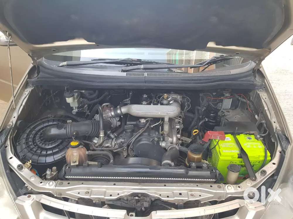 Toyota Innova 2.5-g