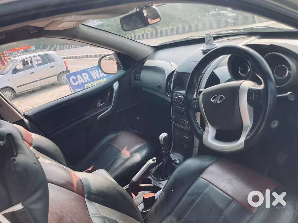 Mahindra Xuv500 2015 Diesel 107899 Km Driven