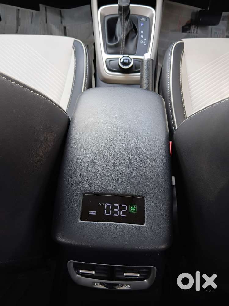 Hyundai Venue Sx Plus Turbo Dct, 2023, Petrol