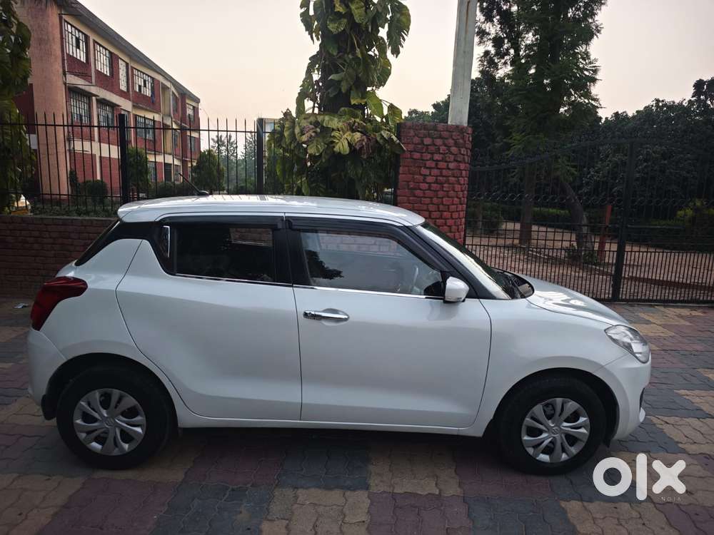 Maruti Suzuki Swift 1.2 Vxi (o), 2023, Petrol