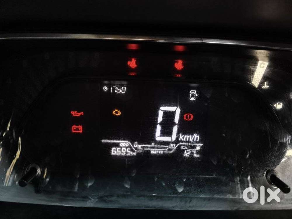 Tata Tiago 1.2 Revotron Xm, 2025, Petrol