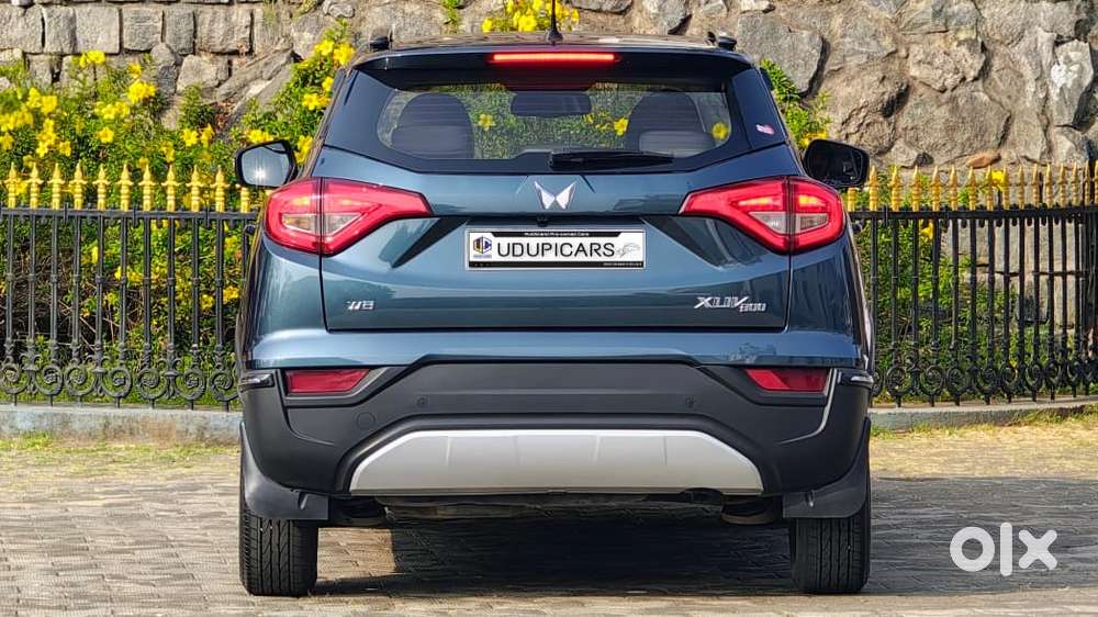 Mahindra Xuv300 W8 Option Diesel, 2023, Diesel