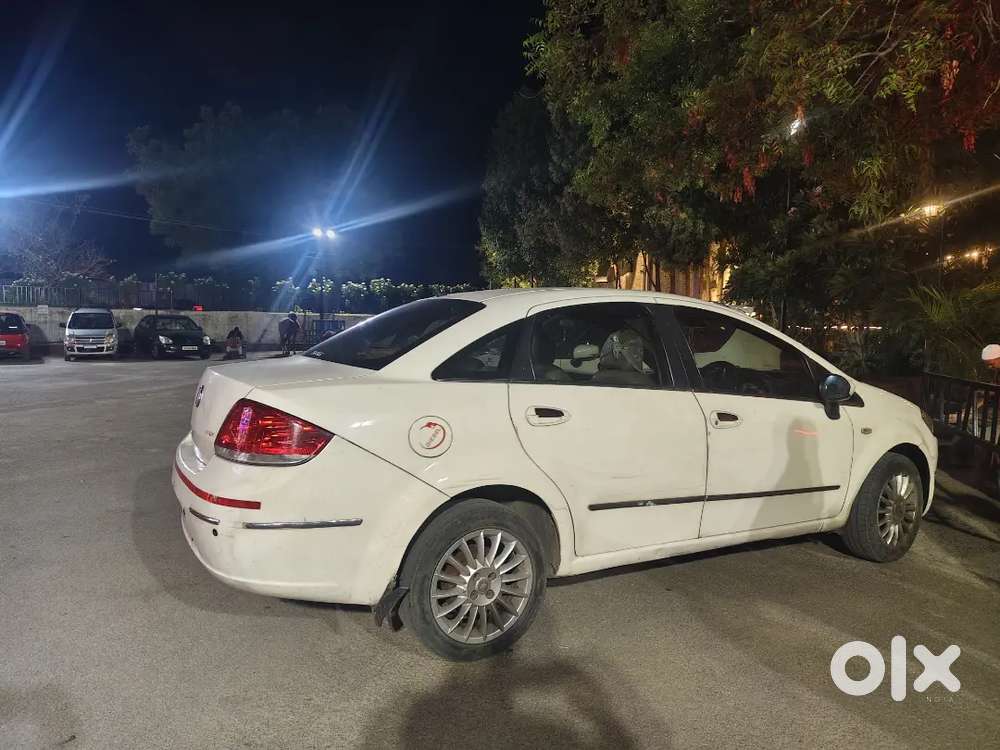 Fiat Linea Emotion 2012 Diesel Car