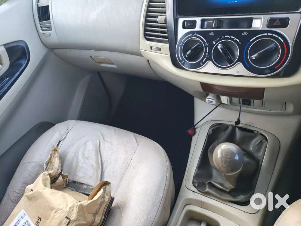 Toyota Innova 2011 Diesel Well Maintained