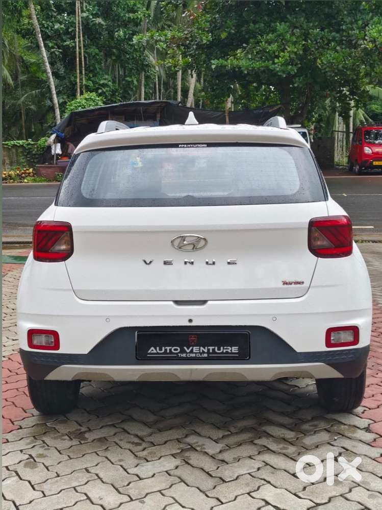 Hyundai Venue S Turbo, 2020, Petrol