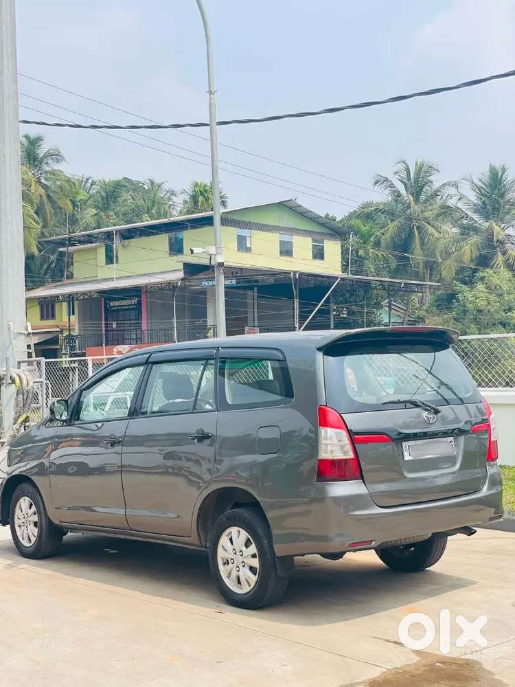 Toyota Innova 2011 Diesel Well Maintained