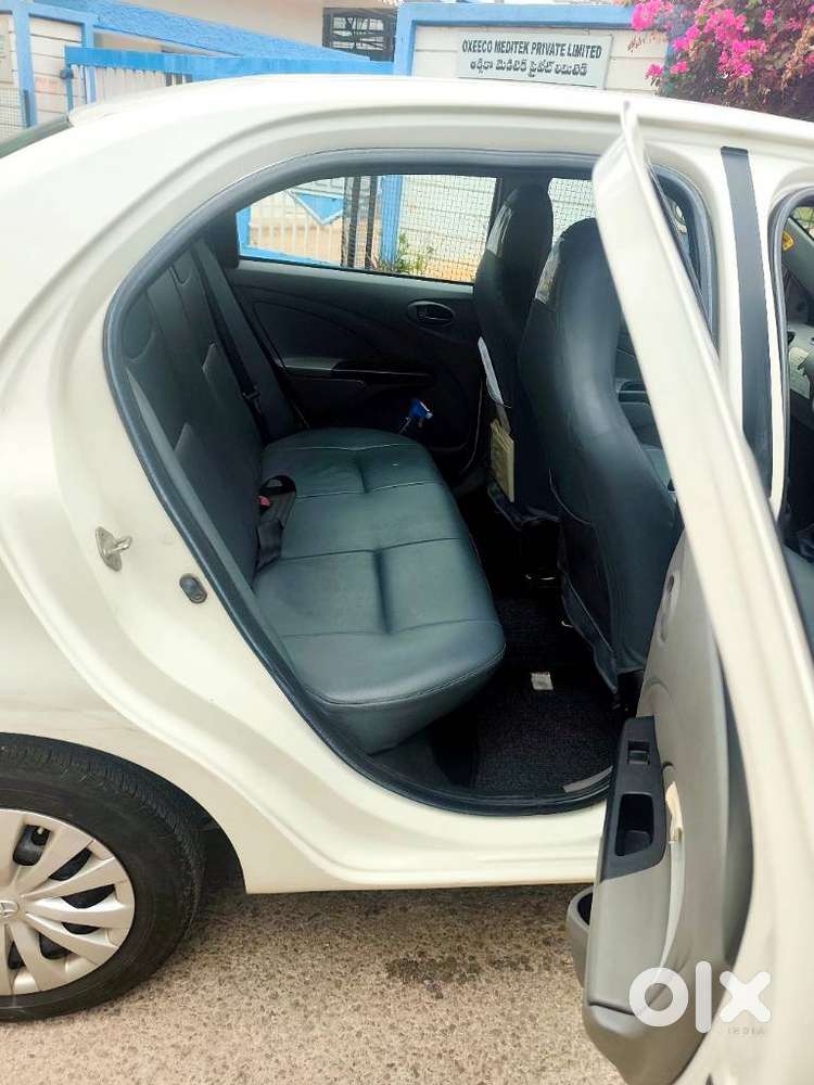 Toyota Etios 2010-2012 G, 2011, Petrol