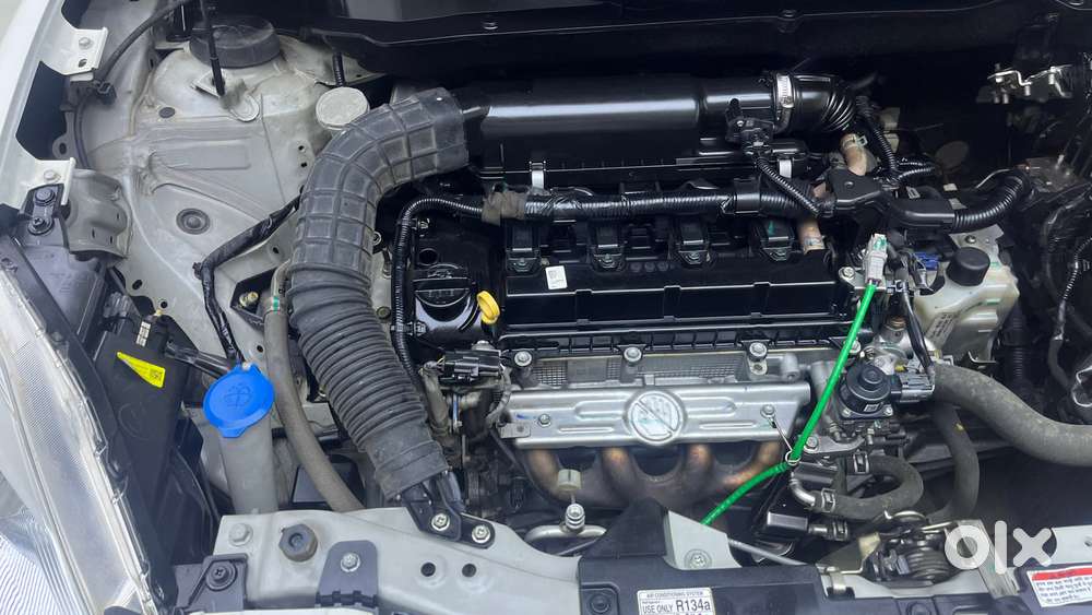 Maruti Suzuki Dzire Vxi Ags, 2022, Petrol