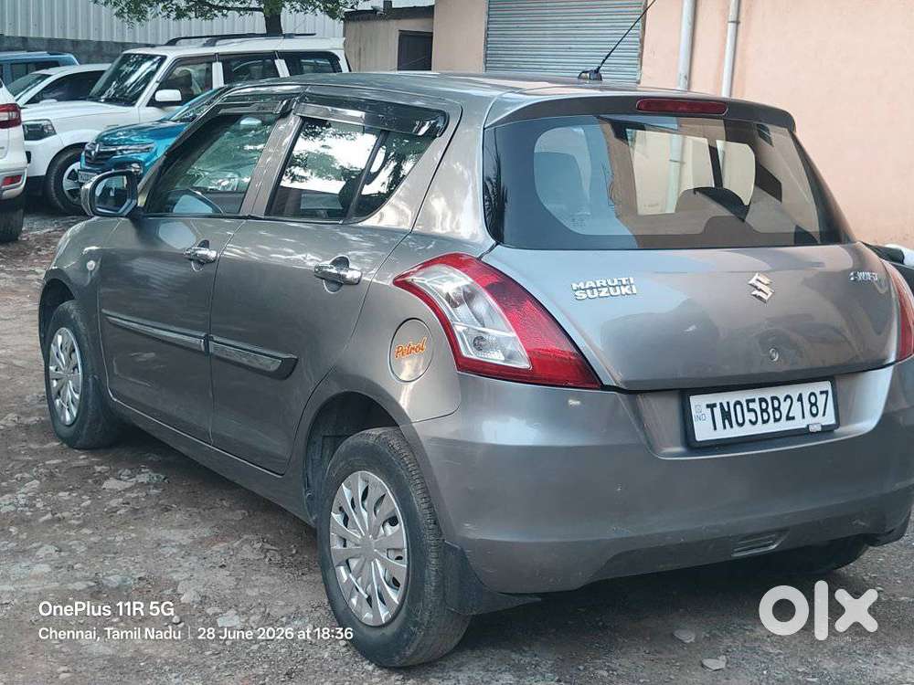 Maruti Suzuki Swift Lxi Optional-o, 2015, Petrol