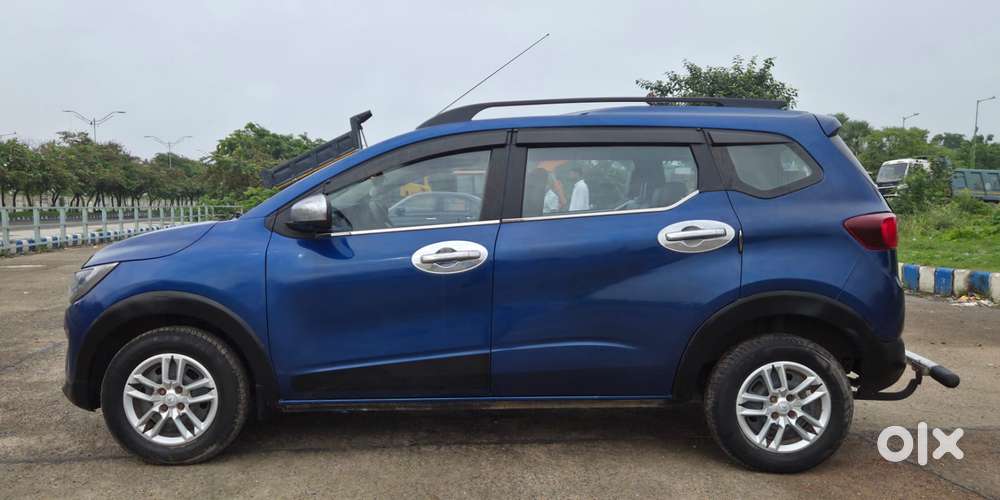 Renault Triber Rxt, 2022, Petrol