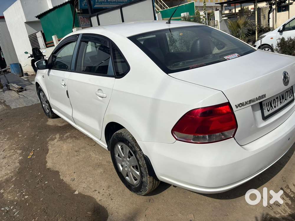 Volkswagen Petrol 2011 Year