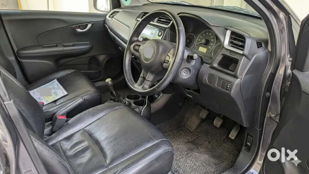 Fuel Efficient 7-seater  2017  Excellent Condition