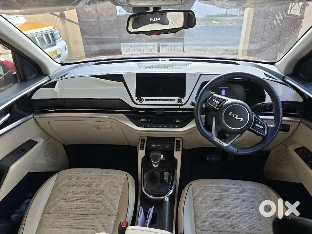 Kia Carens 2023 Petrol 26500 Km Driven