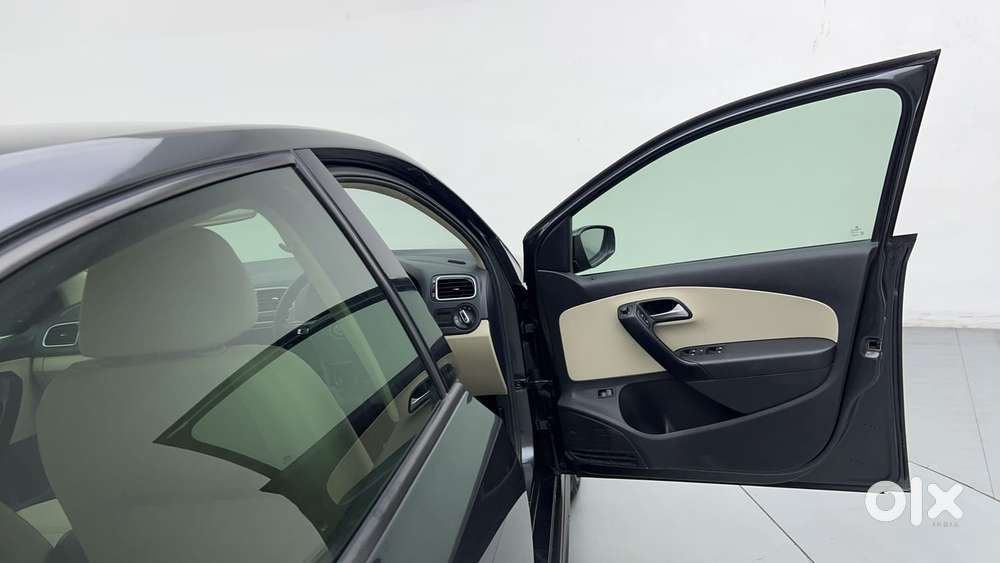 Volkswagen Vento 1.0 Highline Plus At, 2020, Petrol