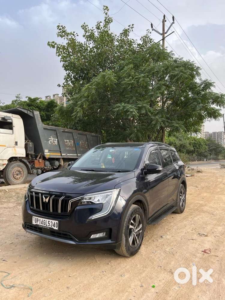 Mahindra Xuv700, Petrol Manual, Midnight Black (dark Blue).