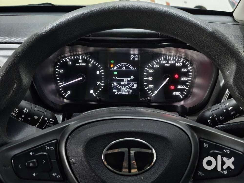 Tata Altroz 1.2 Xz (o), 2023, Petrol