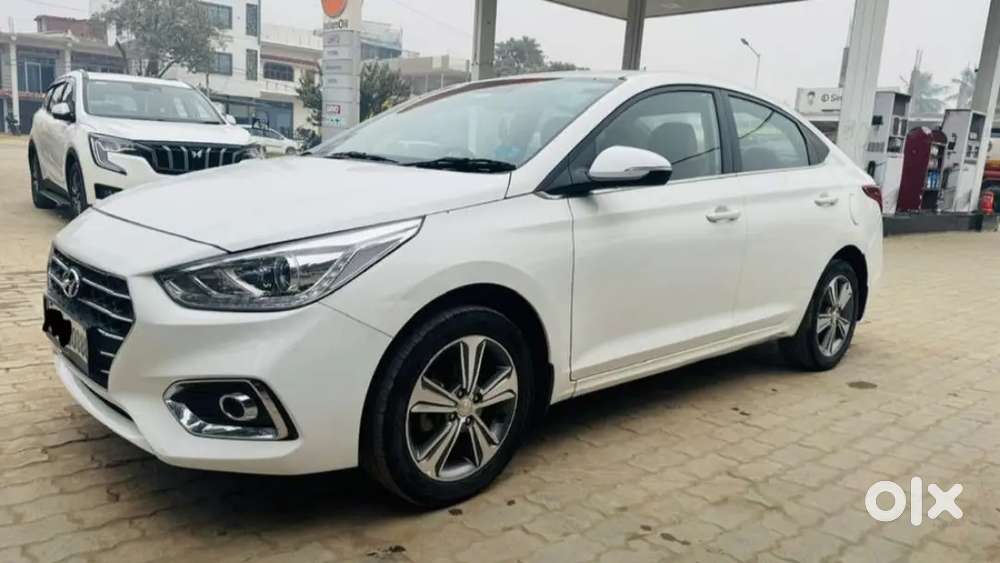 Hyundai Verna 2017 Last October Month.