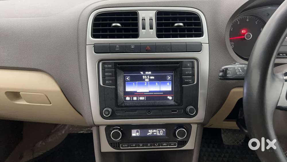 Volkswagen Vento 2013-2015 1.2 Tsi Highline At, 2016, Petrol