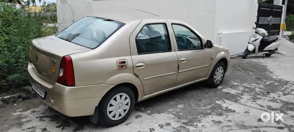 Mahindra Logan Petrol 2008