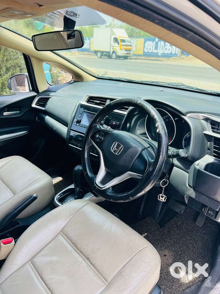 Honda Jazz V Automatic, 2017, Petrol