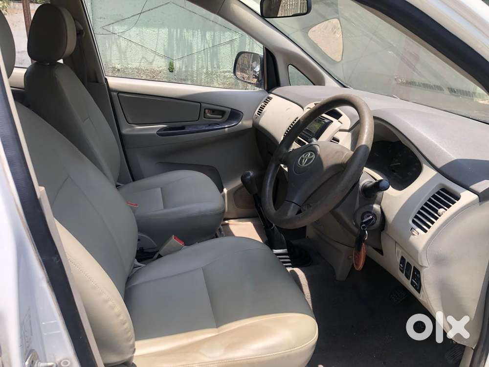 Toyota Innova 2.5 G (diesel) 7 Seater Bs Iv, 2012, Diesel