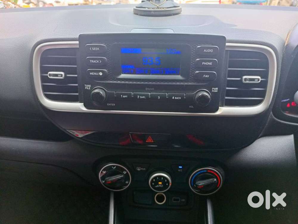 Hyundai Venue 1.2 S Plus, 2022, Petrol