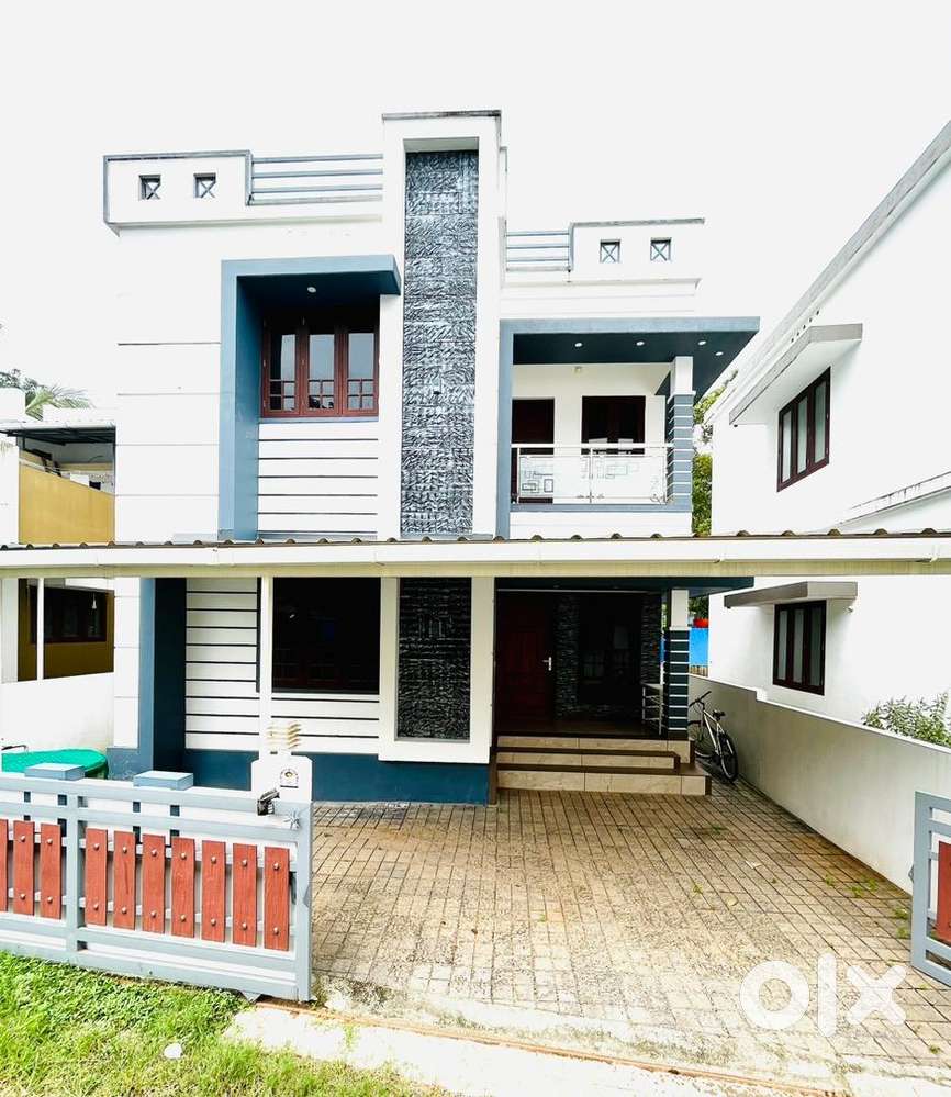 3BHK NEAR ALUVA VARAPUZHA ROUTE For Sale Houses & Apartments