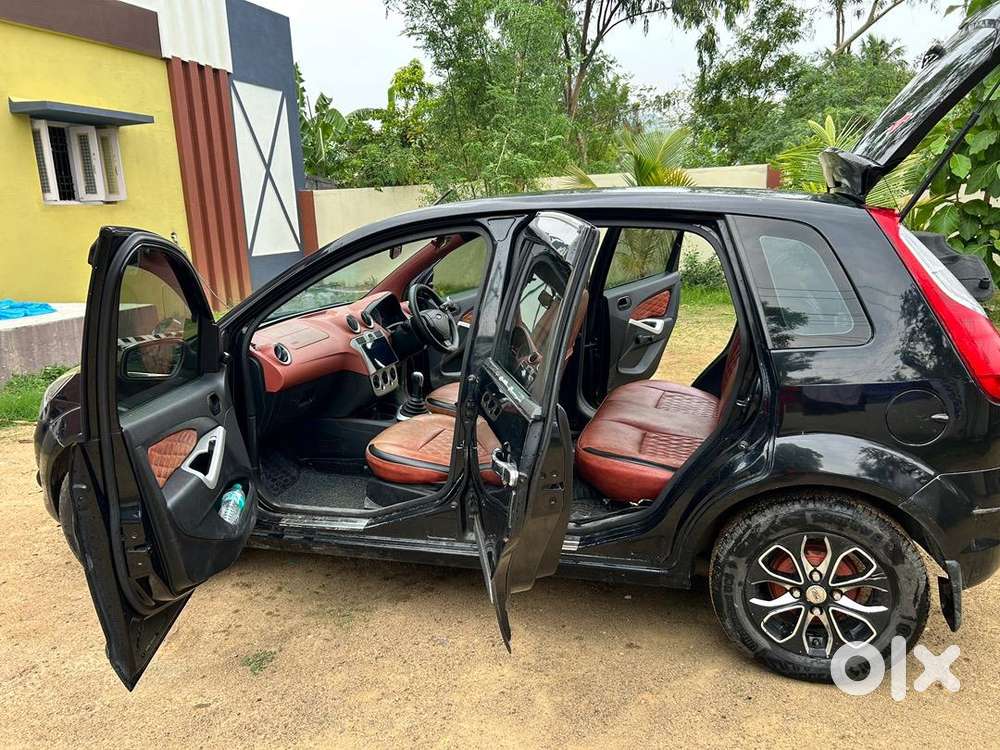 Ford Car 2011, Km Driven 62895