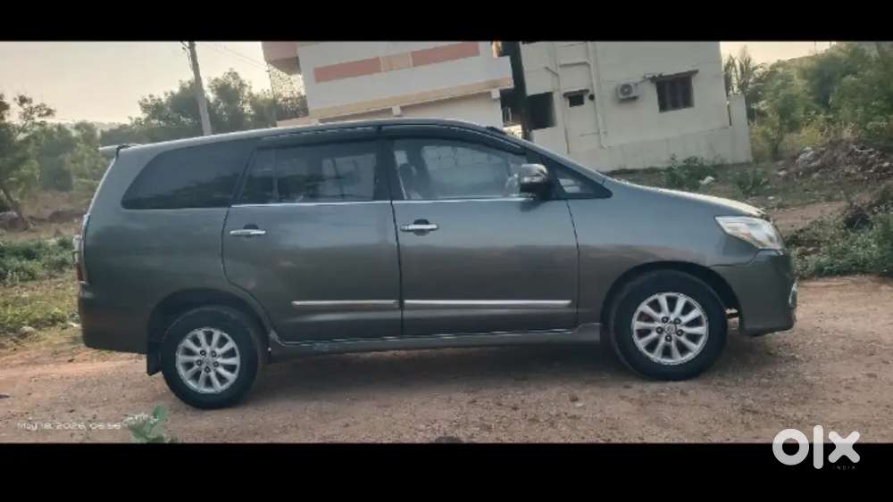 Toyota Innova 2.5 Vx 2012
