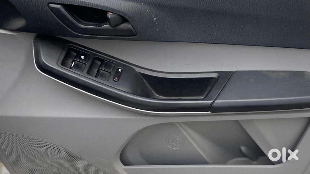 Tata Tiago 1.2 Revotron Xt, 2021, Petrol
