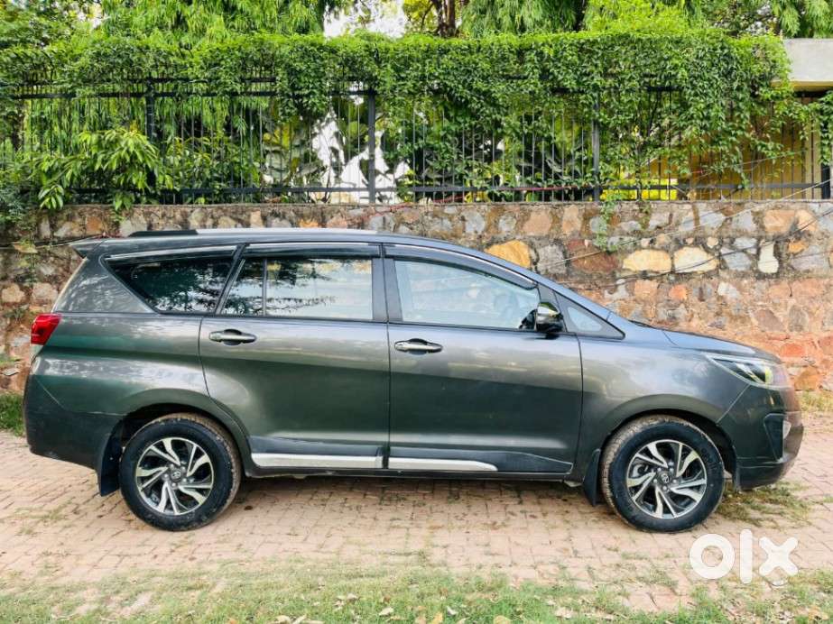 Toyota Innova Crysta 2.4 Gx Limited Edition At 7 Str, 2021, Diesel