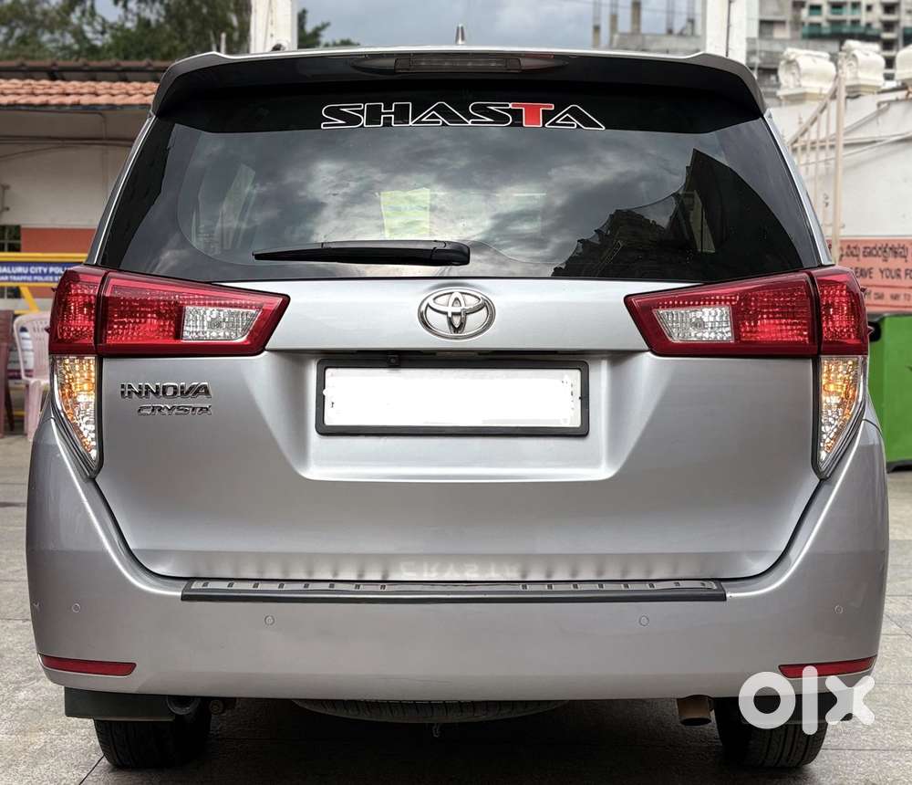 Toyota Innova Crysta [2020-ongoing] 2.7 Gx Mt 8 Str, 2022, Diesel